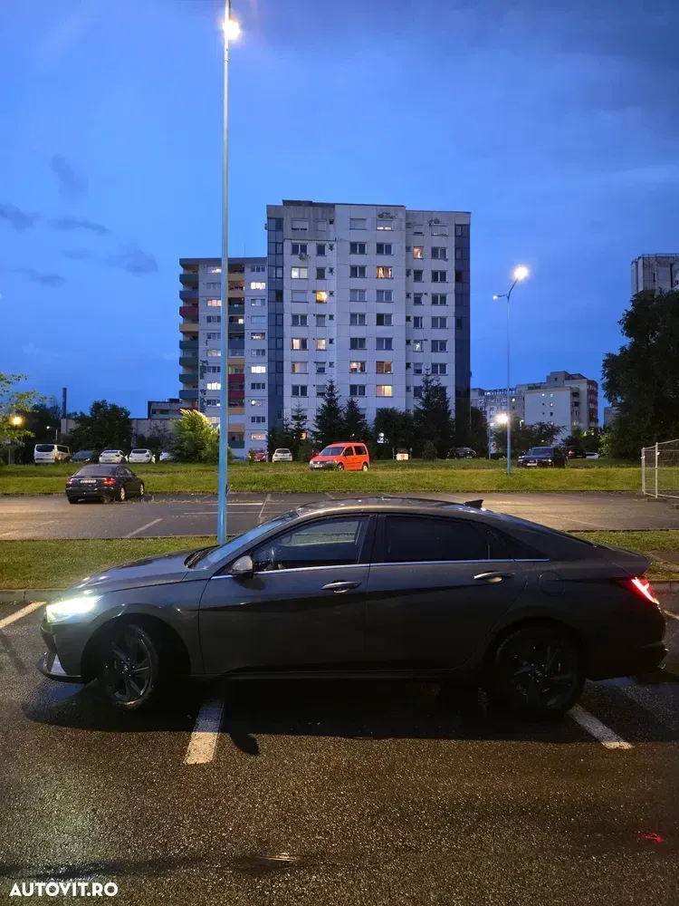 Hyundai Elantra 1.6 l 123 CP CVT Highway — imagine 3