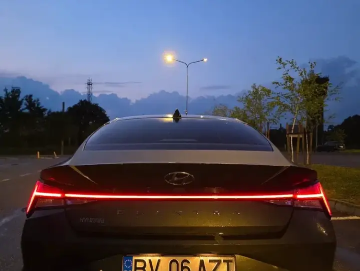 Hyundai Elantra 1.6 l 123 CP CVT Highway
