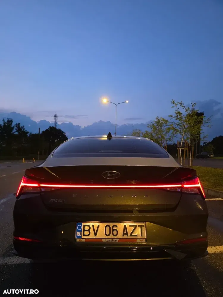 Hyundai Elantra 1.6 l 123 CP CVT Highway — imagine 5