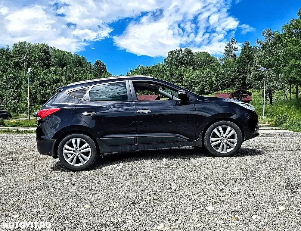 Hyundai ix35 2.0 CRDI 4WD Automatik Style Heat — imagine 3