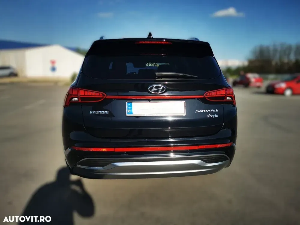Hyundai Santa Fe IV 1.6 l 265 CP 4WD 6AT Luxury — imagine 4