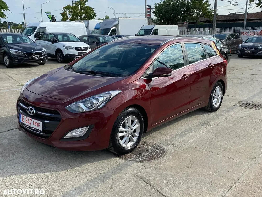 Hyundai i30 blue 1.6 CRDi Classic — imagine 3