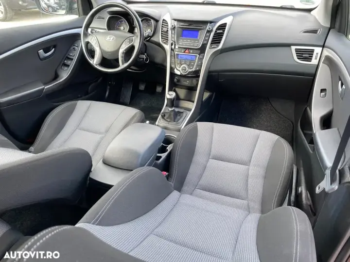 Hyundai i30 blue 1.6 CRDi Classic