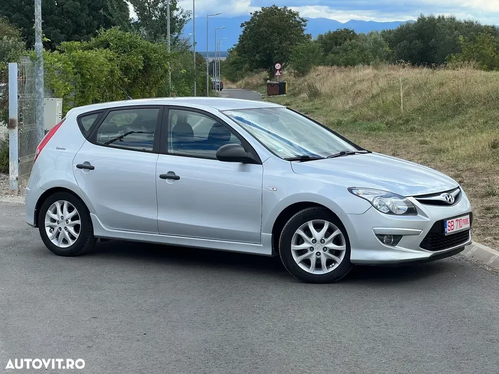 Hyundai i30 1.6 CRDI FIFA WM Edition — imagine 4