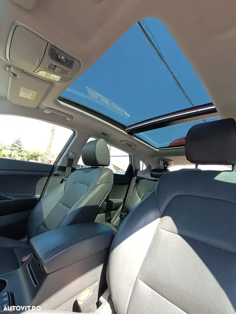 Hyundai Tucson III 2.0 CRDI 4WD 8AT Luxury — imagine 4