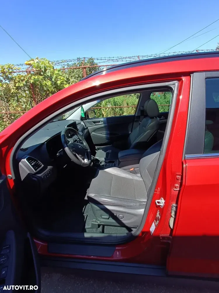Hyundai Tucson III 2.0 CRDI 4WD 8AT Luxury — imagine 3