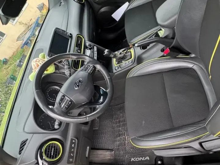 Hyundai Kona 1.6 T-GDI 4WD Aut. Luxury +