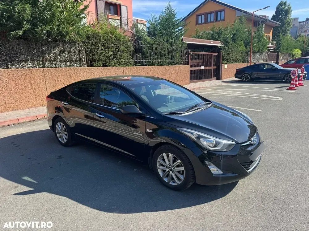 Hyundai Elantra 1.6 MPi Exclusive — imagine 3