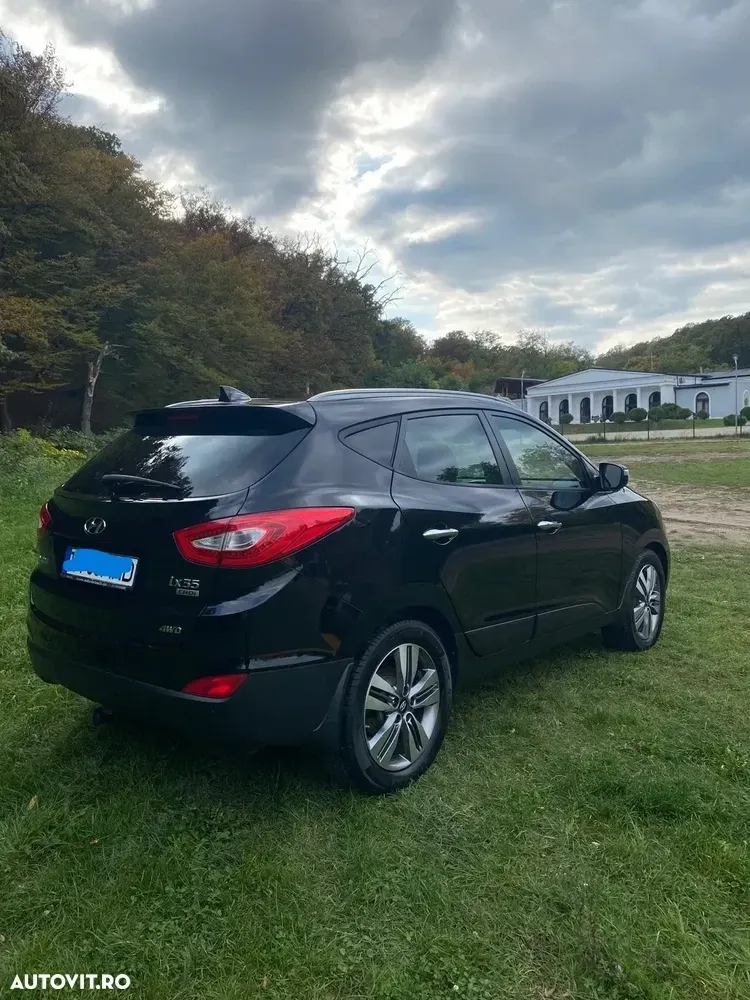 Hyundai ix35 2.0 CRDI 4WD Automatik Finale Gold — imagine 3
