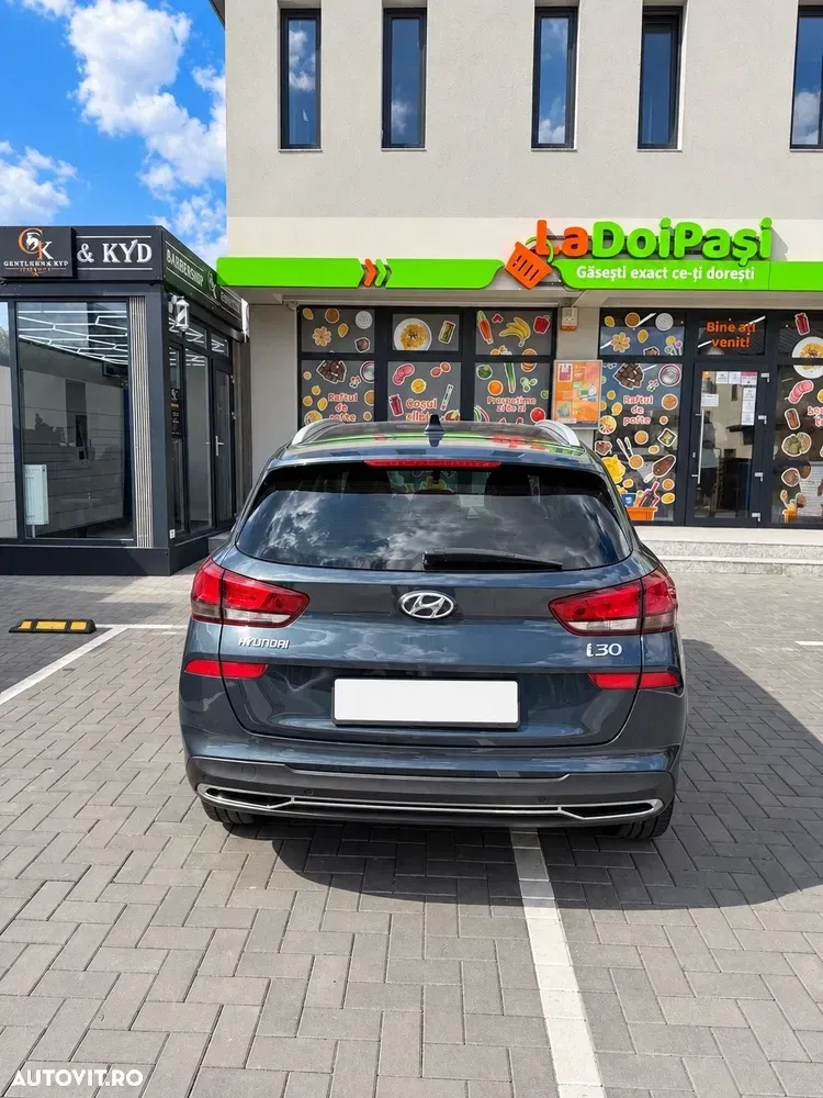 Hyundai i30 1.5 110CP 5DR M/T Highway — imagine 3
