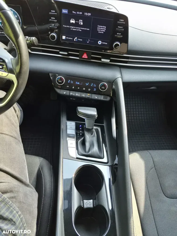 Hyundai Elantra 1.6 l 123 CP CVT Highway — imagine 5