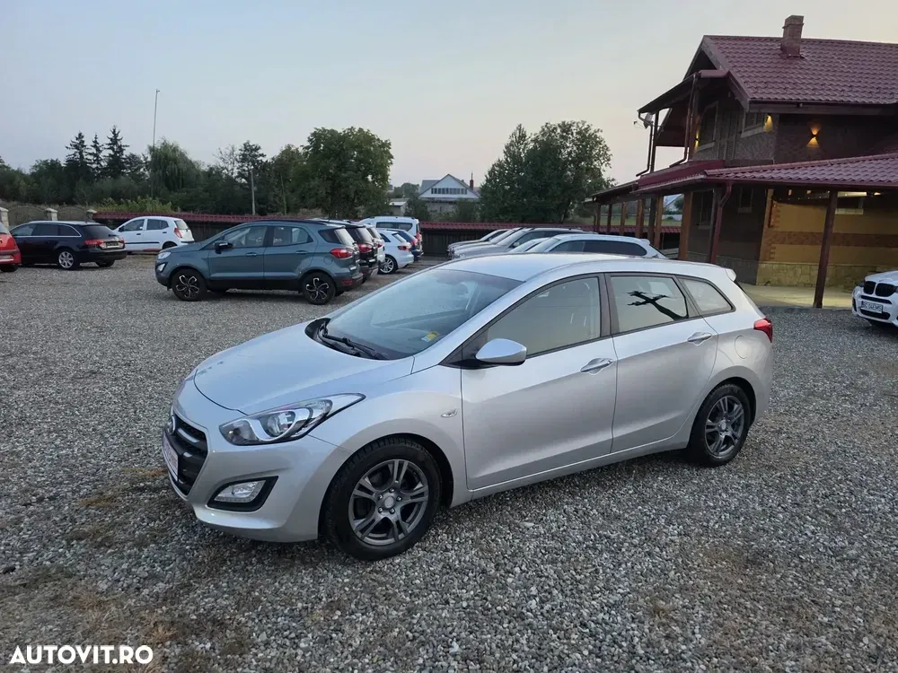 Hyundai i30 II blue 1.6 CRDi Classic — imagine 2