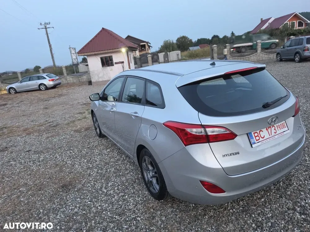 Hyundai i30 II blue 1.6 CRDi Classic — imagine 4