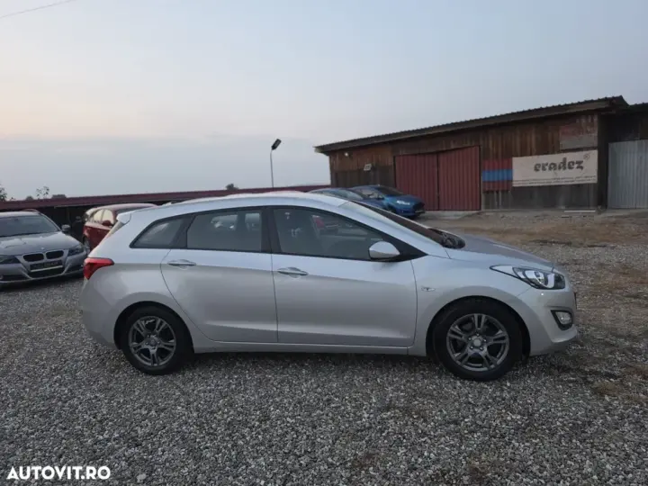 Hyundai i30 II blue 1.6 CRDi Classic