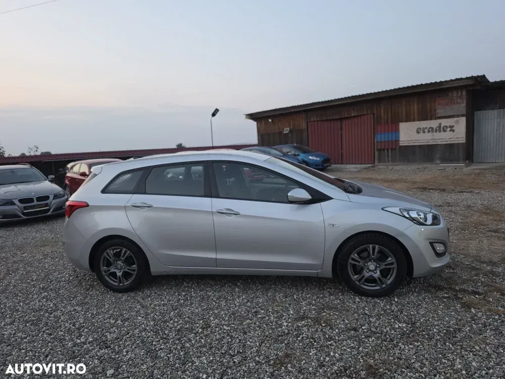 Hyundai i30 II blue 1.6 CRDi Classic — imagine 3