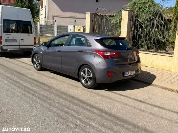 Hyundai i30 II