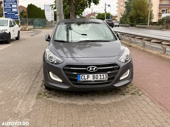 Hyundai i30 II