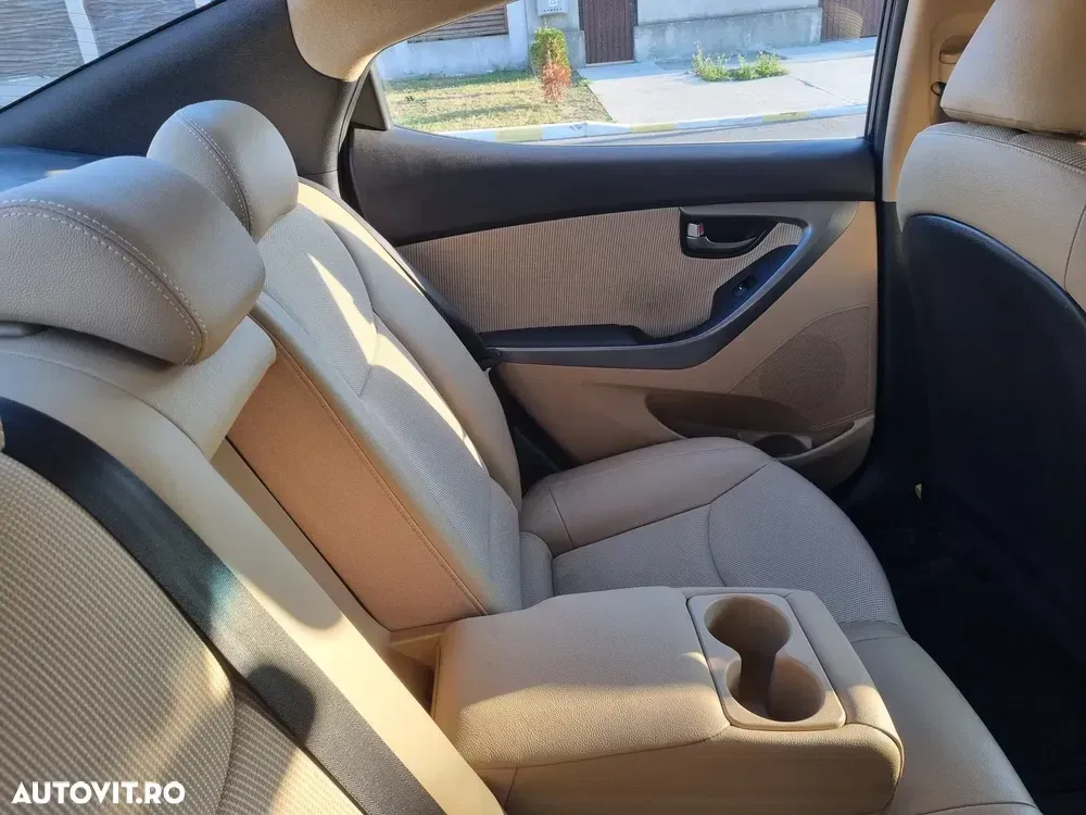 Hyundai Elantra V 1.6 MPi Aut. Highway+ — imagine 2
