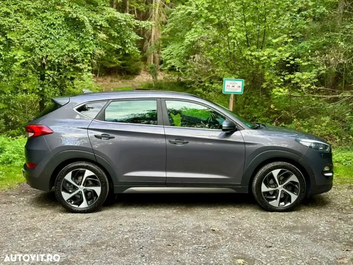 Hyundai Tucson 2.0 CRDI 4WD 6AT Luxury+