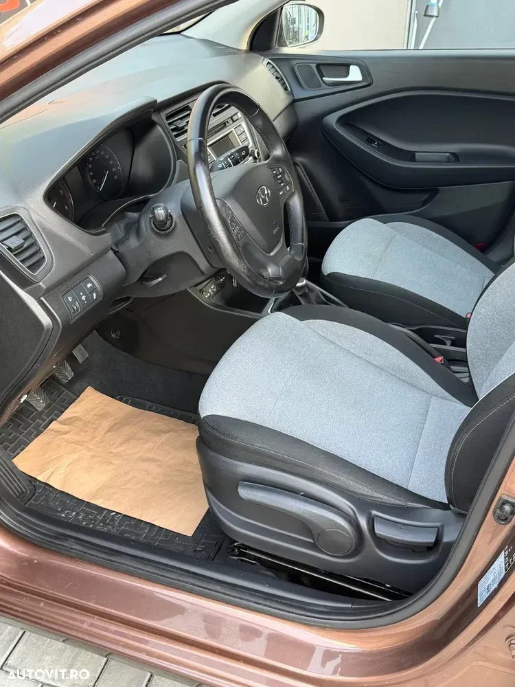 Hyundai i20 II 1.1 CRDi Comfort+ — imagine 5