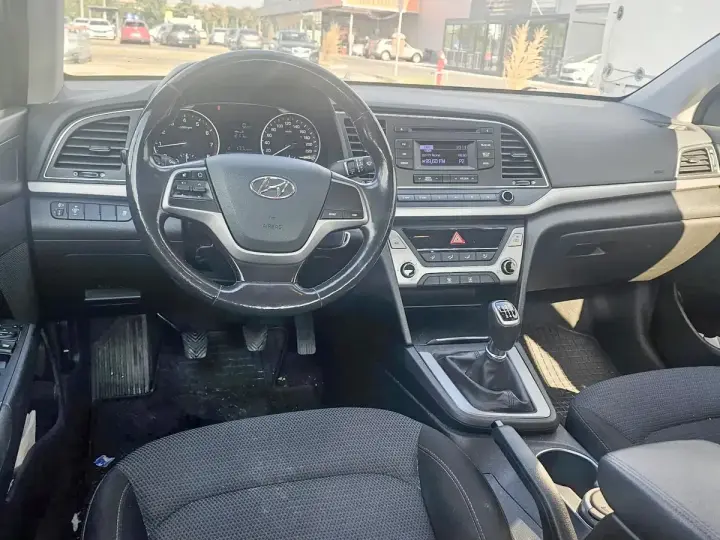 Hyundai Elantra 1.6 MPi Comfort