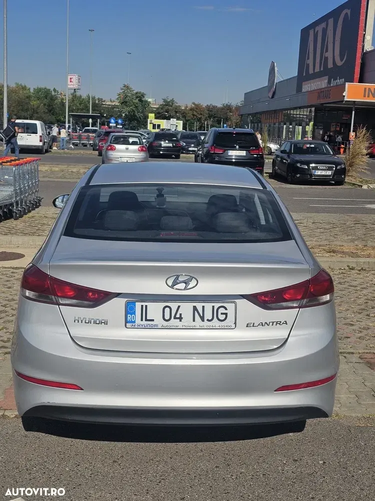 Hyundai Elantra 1.6 MPi Comfort — imagine 2