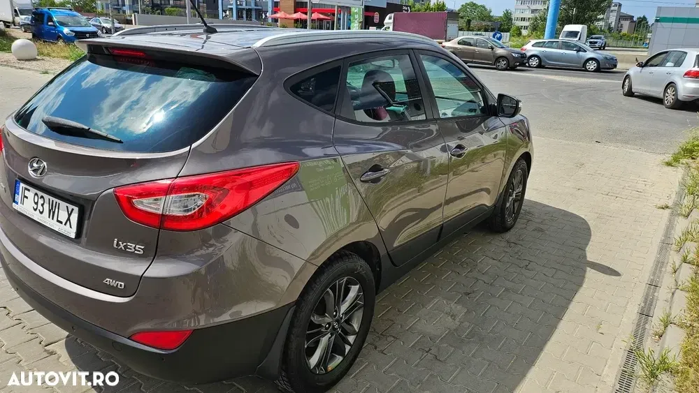 Hyundai ix35 2.0 CRDI 4WD Premium — imagine 4