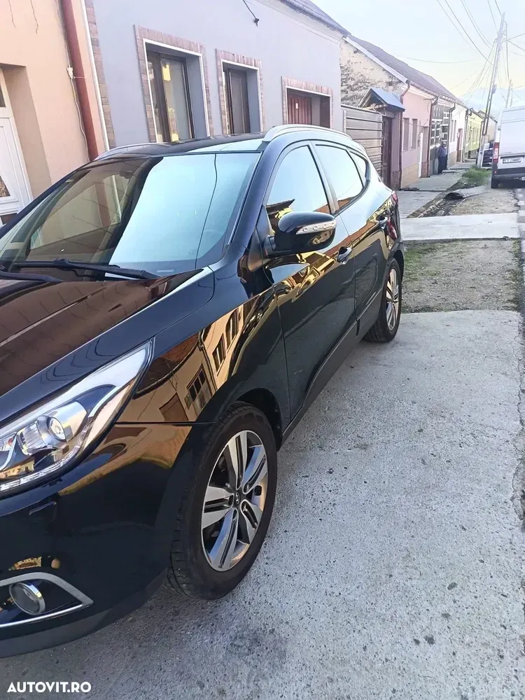 Hyundai ix35 2.0 CRDI 4WD Automatik Luxury — imagine 3