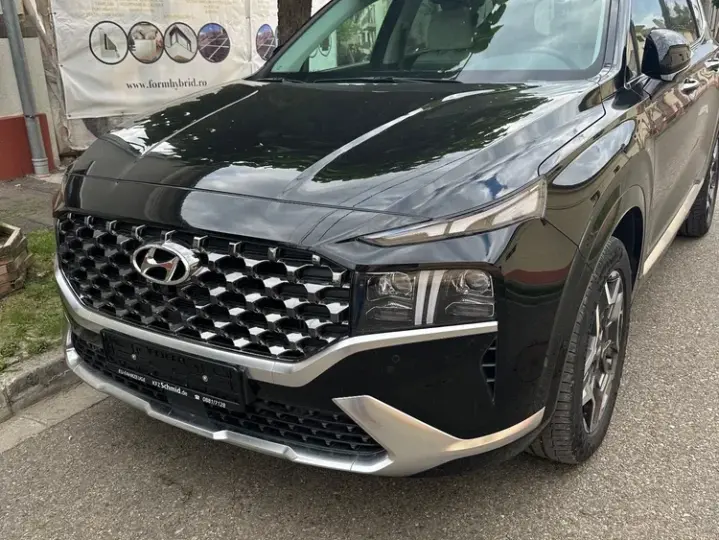 Hyundai Santa Fe IV 1.6 l 265 CP 4WD 6AT Luxury