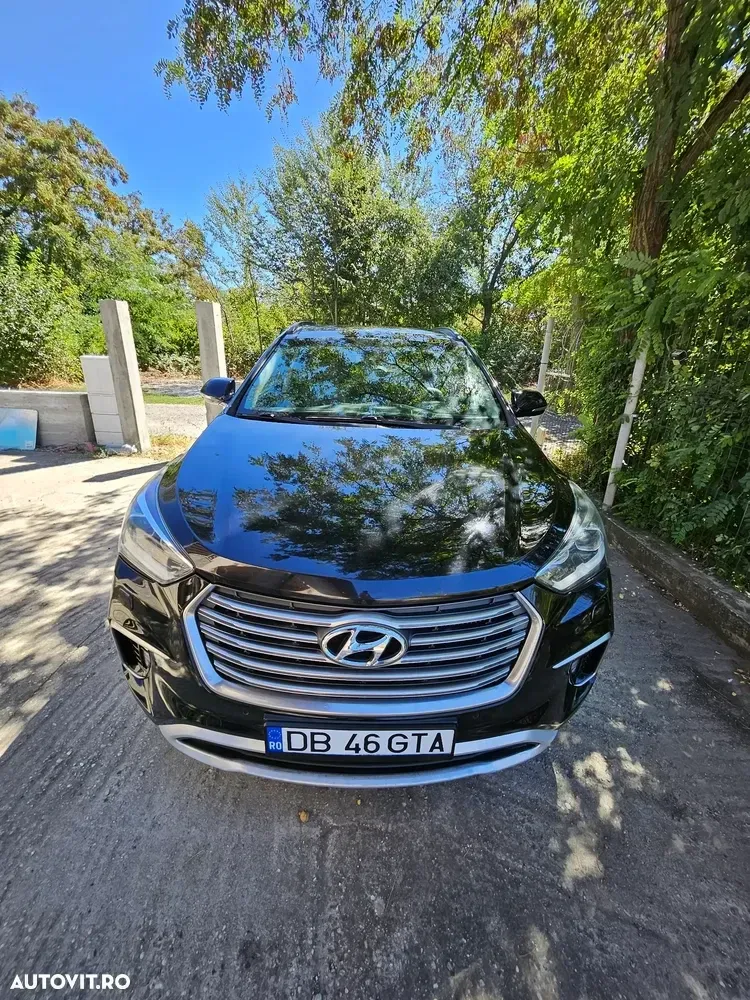 Hyundai Grand Santa Fe — imagine 2