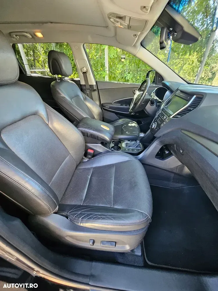Hyundai Grand Santa Fe — imagine 3