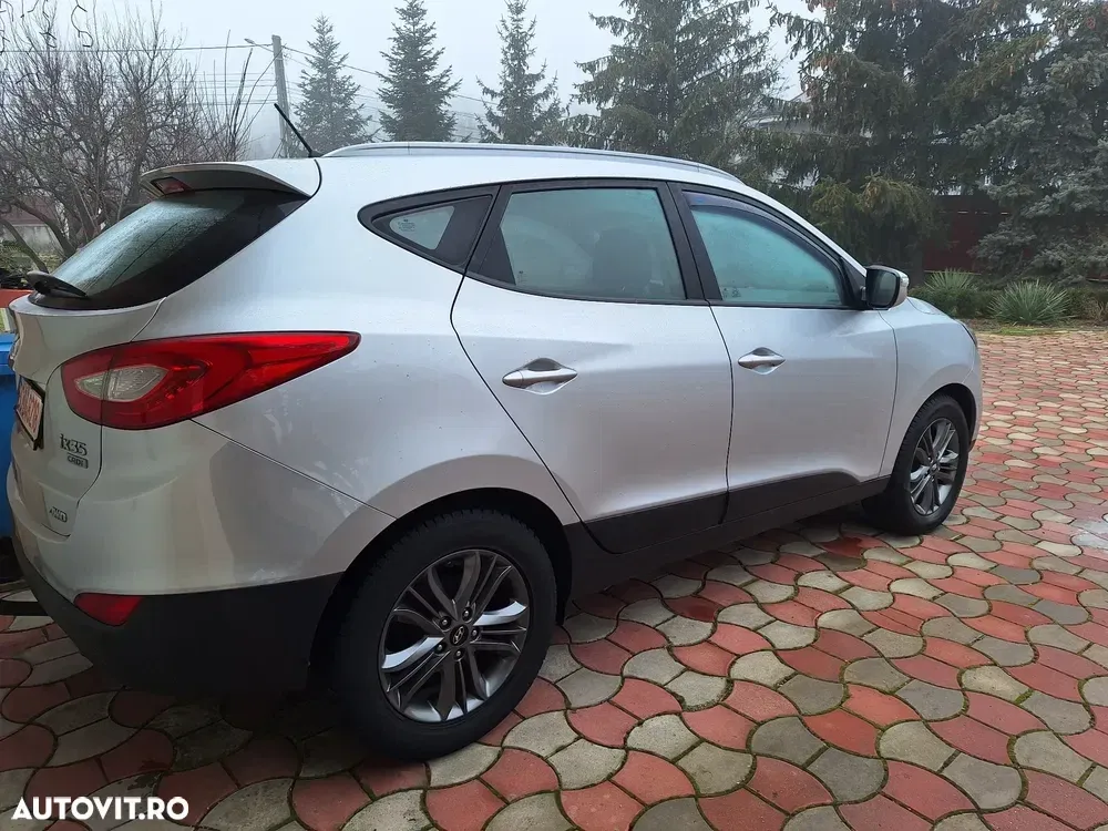 Hyundai ix35 2.0 CRDI 4WD Automatik Fifa World Cup Gold Edition — imagine 3