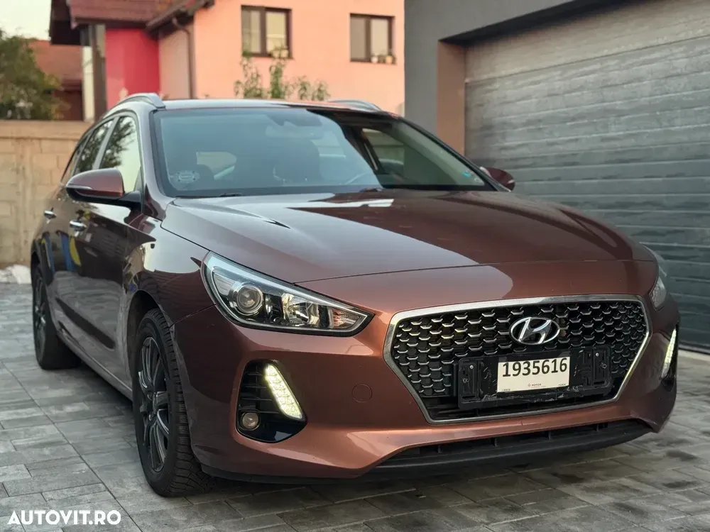 Hyundai i30 III 1.6 CRDI Premium — imagine 2