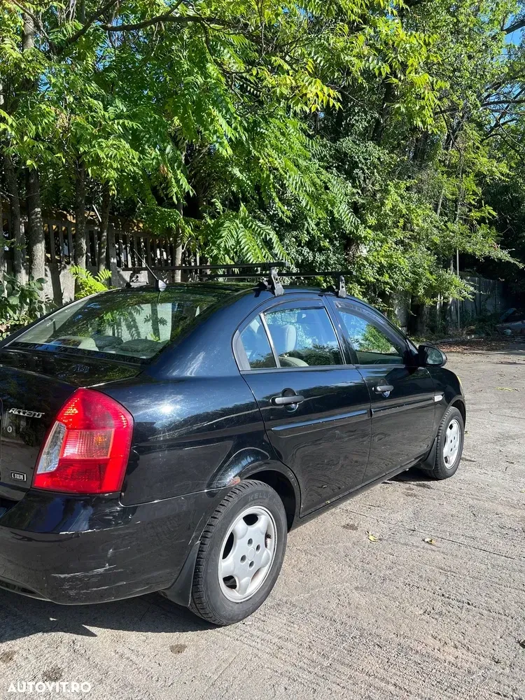 Hyundai Accent III — imagine 3