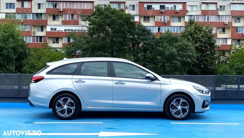 Hyundai i30 1.6 CRDI DCT Select — imagine 5
