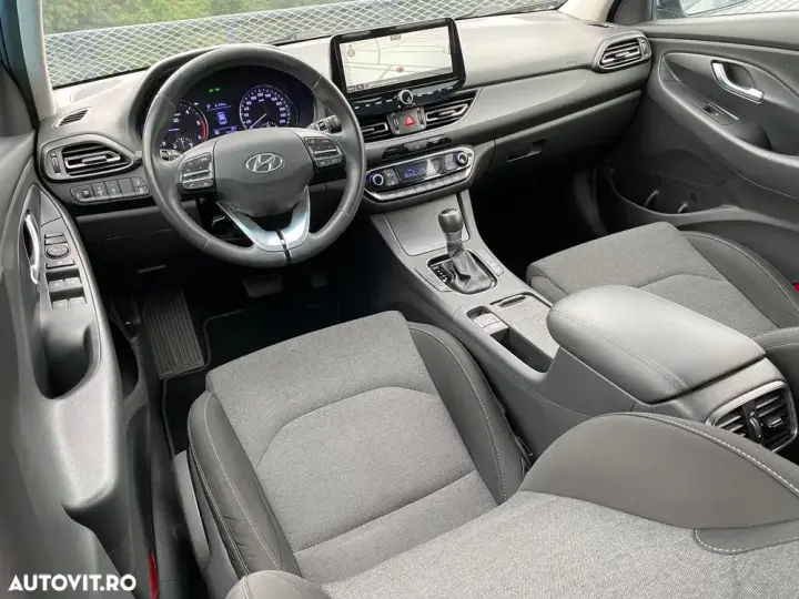 Hyundai i30 1.6 CRDI DCT Select