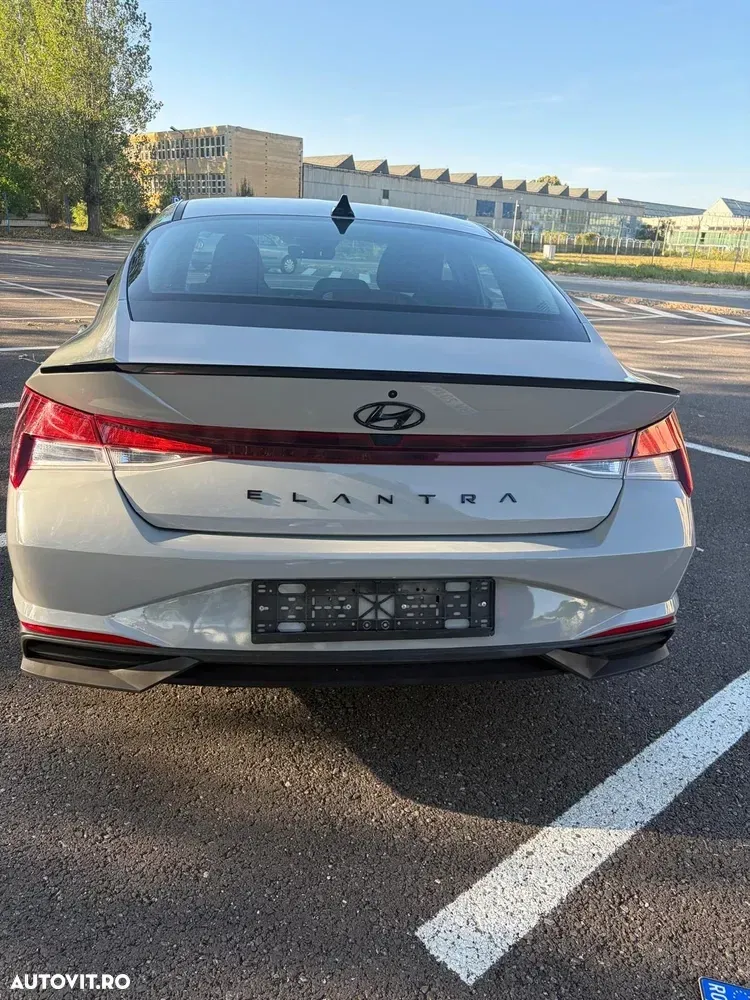 Hyundai Elantra VII — imagine 2