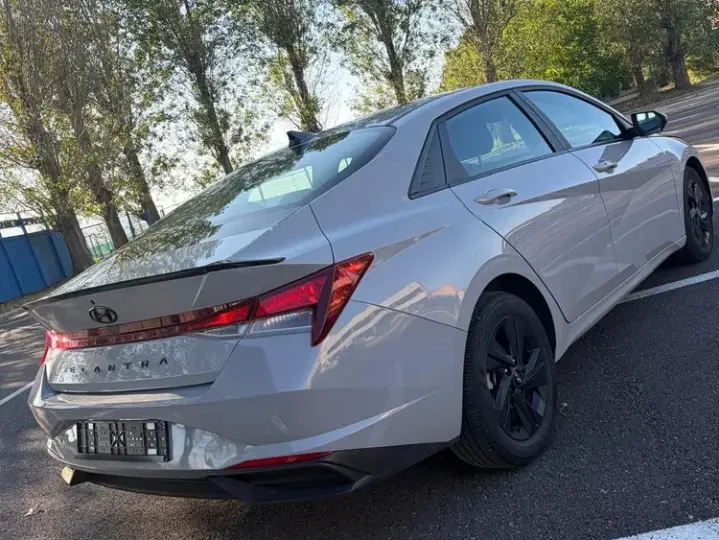 Hyundai Elantra VII