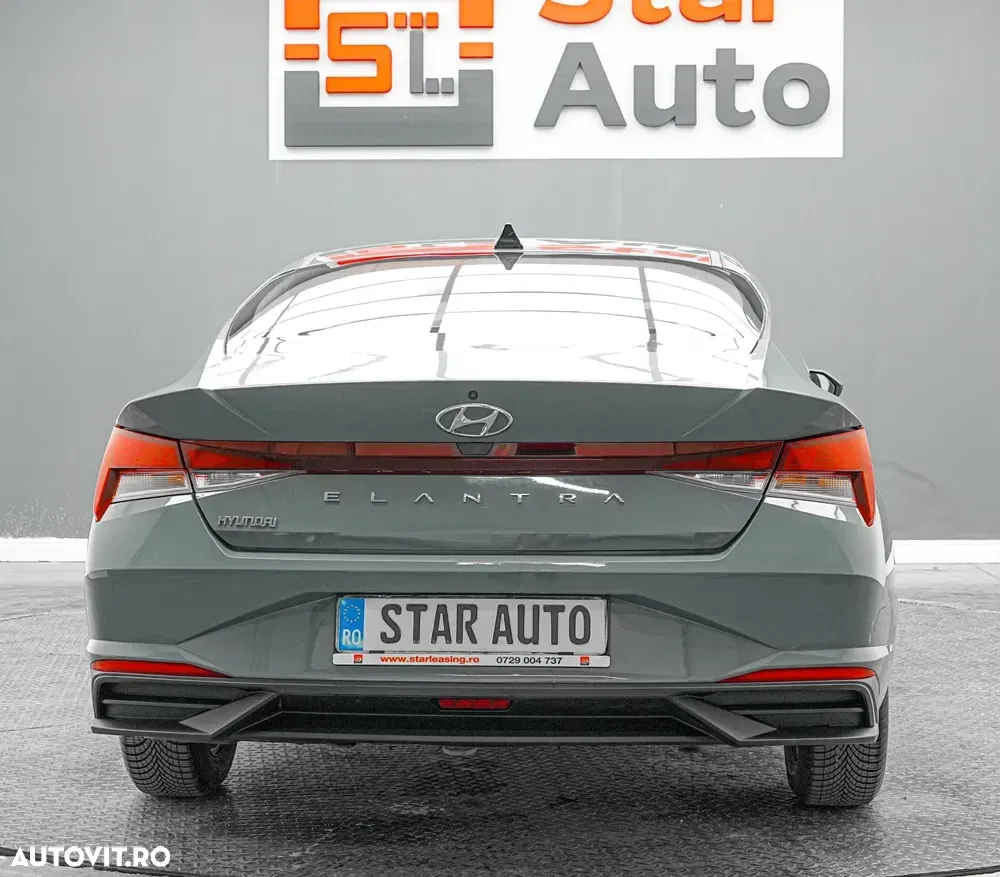 Hyundai Elantra 1.6 l 123 CP CVT Exclusive Navi — imagine 5