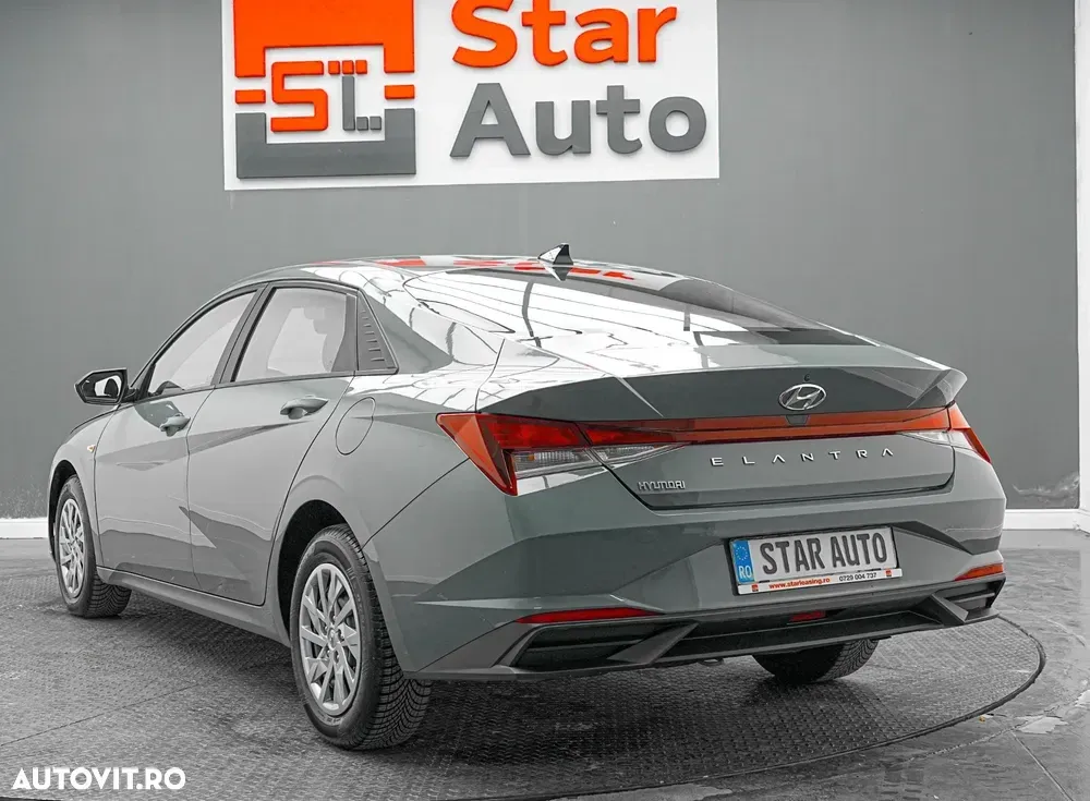 Hyundai Elantra 1.6 l 123 CP CVT Exclusive Navi — imagine 4