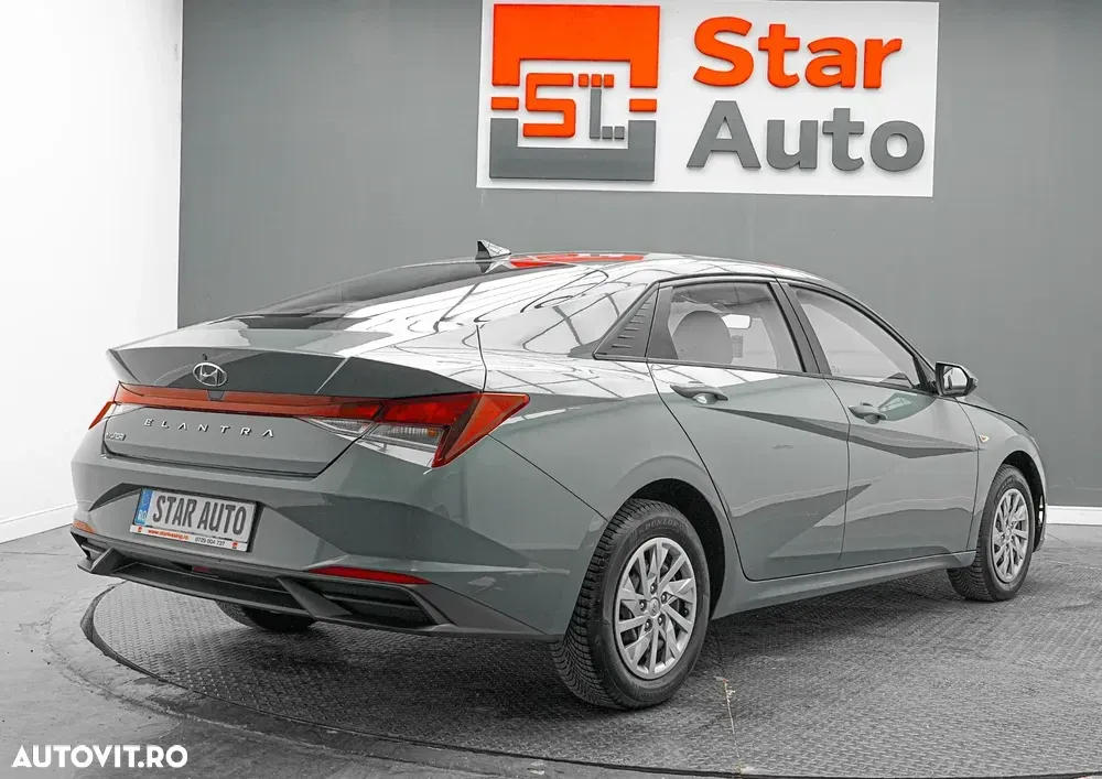 Hyundai Elantra 1.6 l 123 CP CVT Exclusive Navi — imagine 6