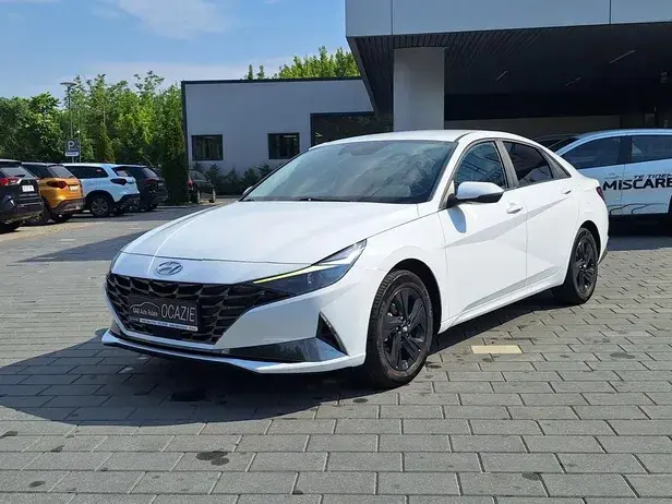 Hyundai Elantra 1.6 l 123 CP CVT Highway
