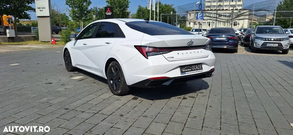 Hyundai Elantra 1.6 l 123 CP CVT Highway — imagine 5