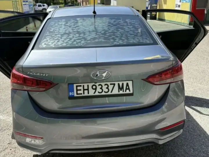 Hyundai Accent V