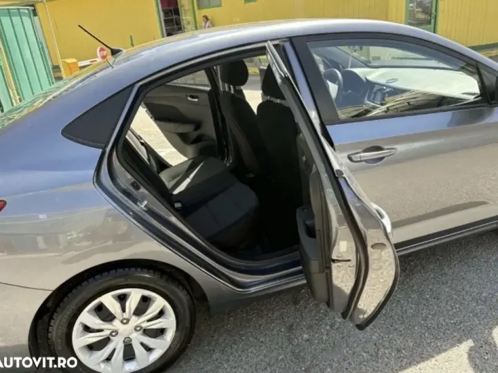 Hyundai Accent V
