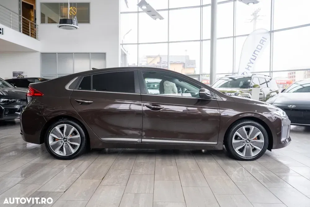 Hyundai IONIQ 1.6 141CP Exclusive — imagine 5