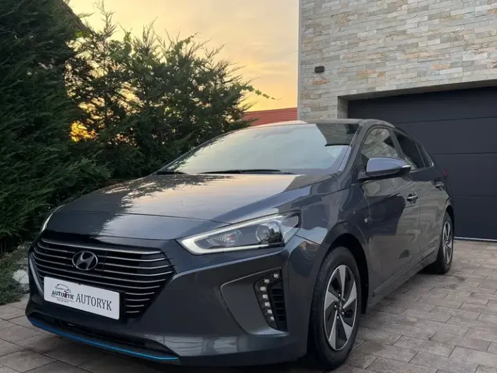 Hyundai IONIQ