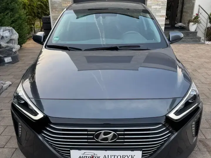 Hyundai IONIQ
