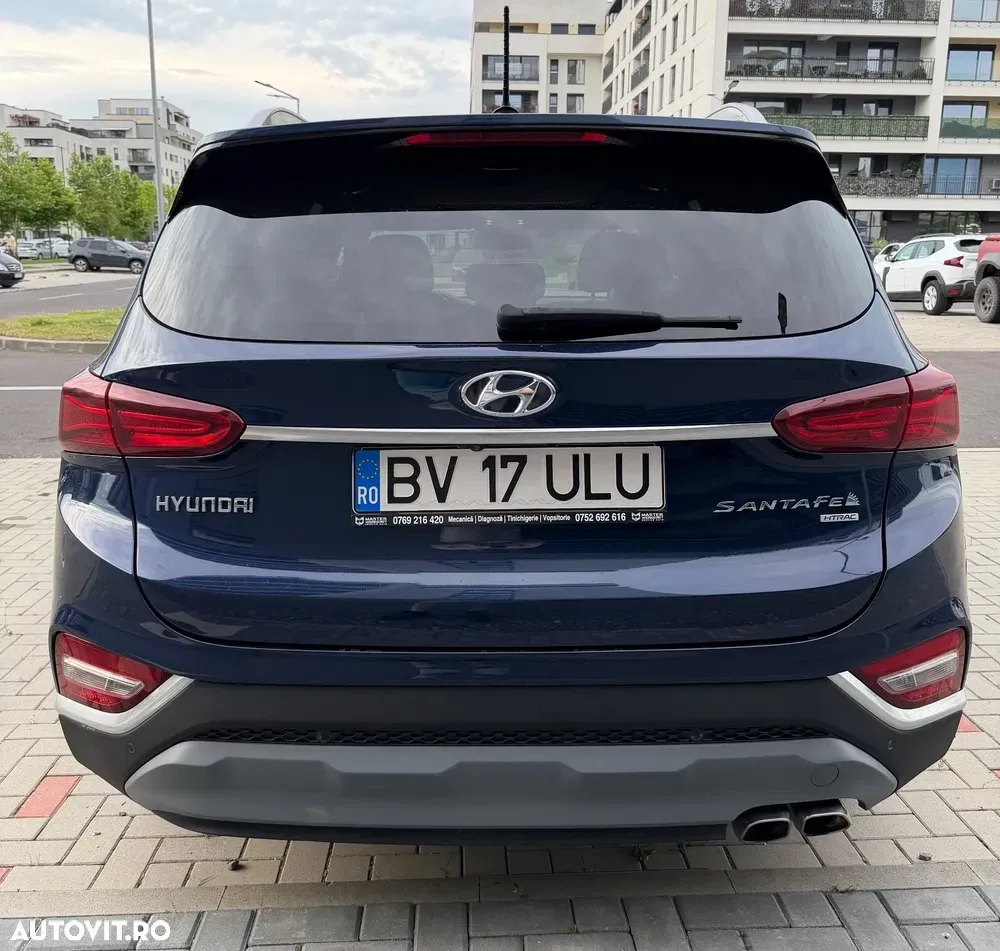 Hyundai Santa Fe IV 2.2 CRDi 4WD 8AT Luxury — imagine 4