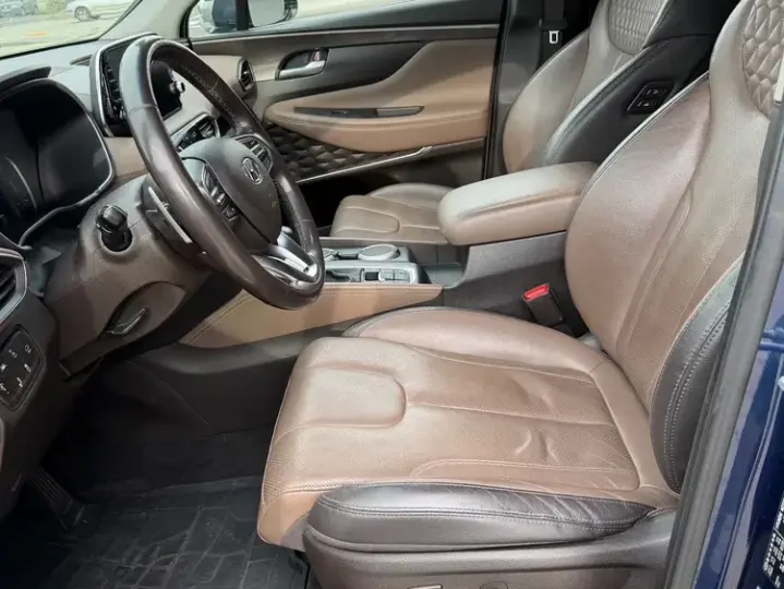 Hyundai Santa Fe IV 2.2 CRDi 4WD 8AT Luxury